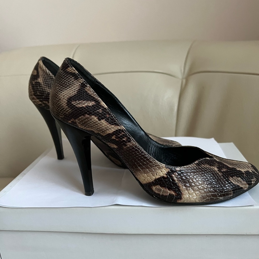 Womens Leather Pump